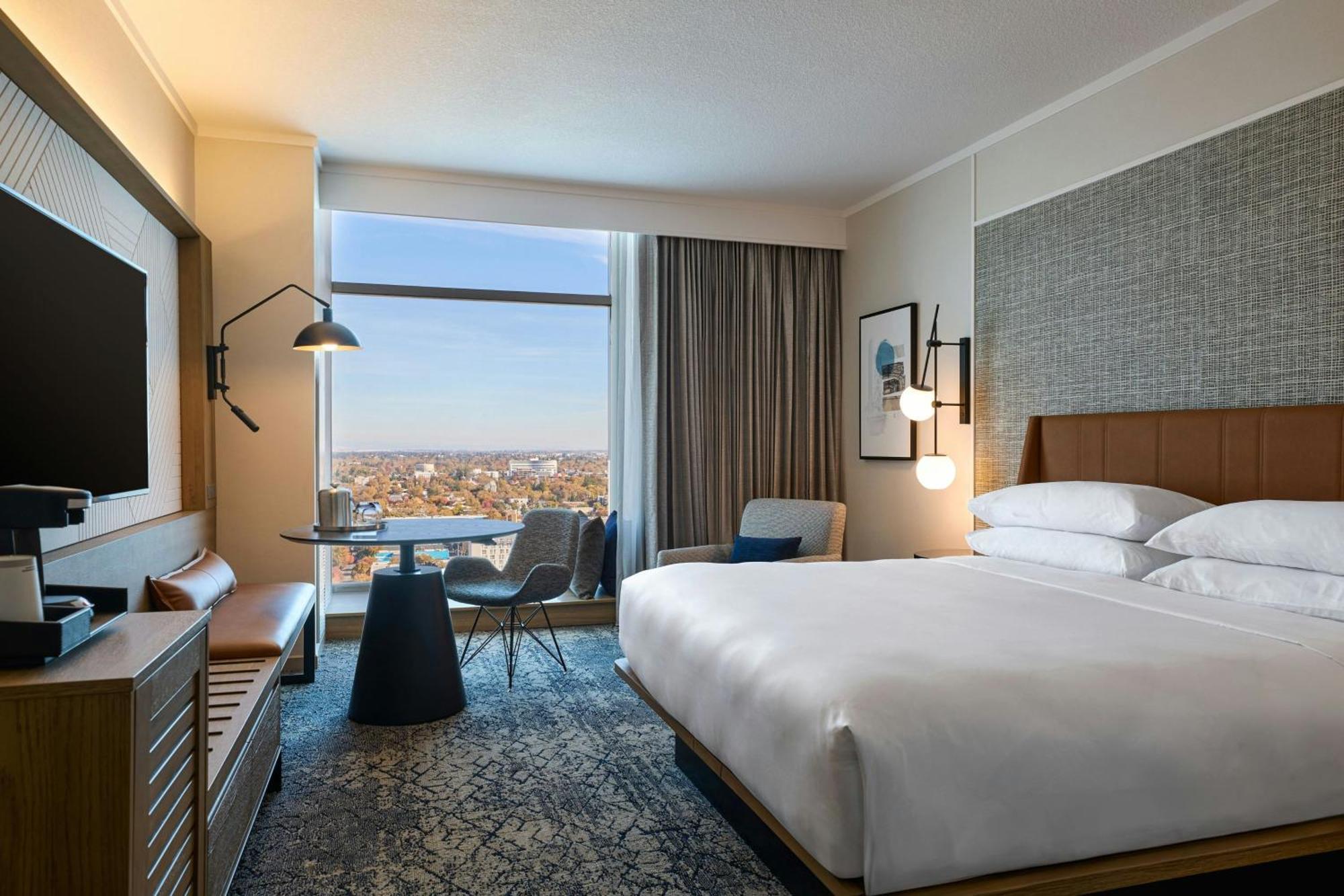 Sheraton Grand 4*