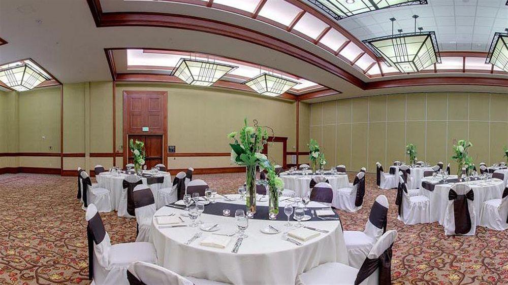 Sheraton Grand Hotel 4*